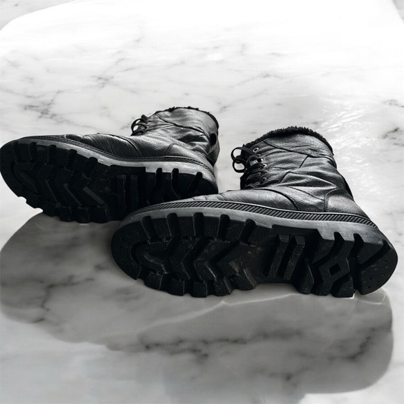 Black Fur-Lined unisex Boots - Picture 4 of 5